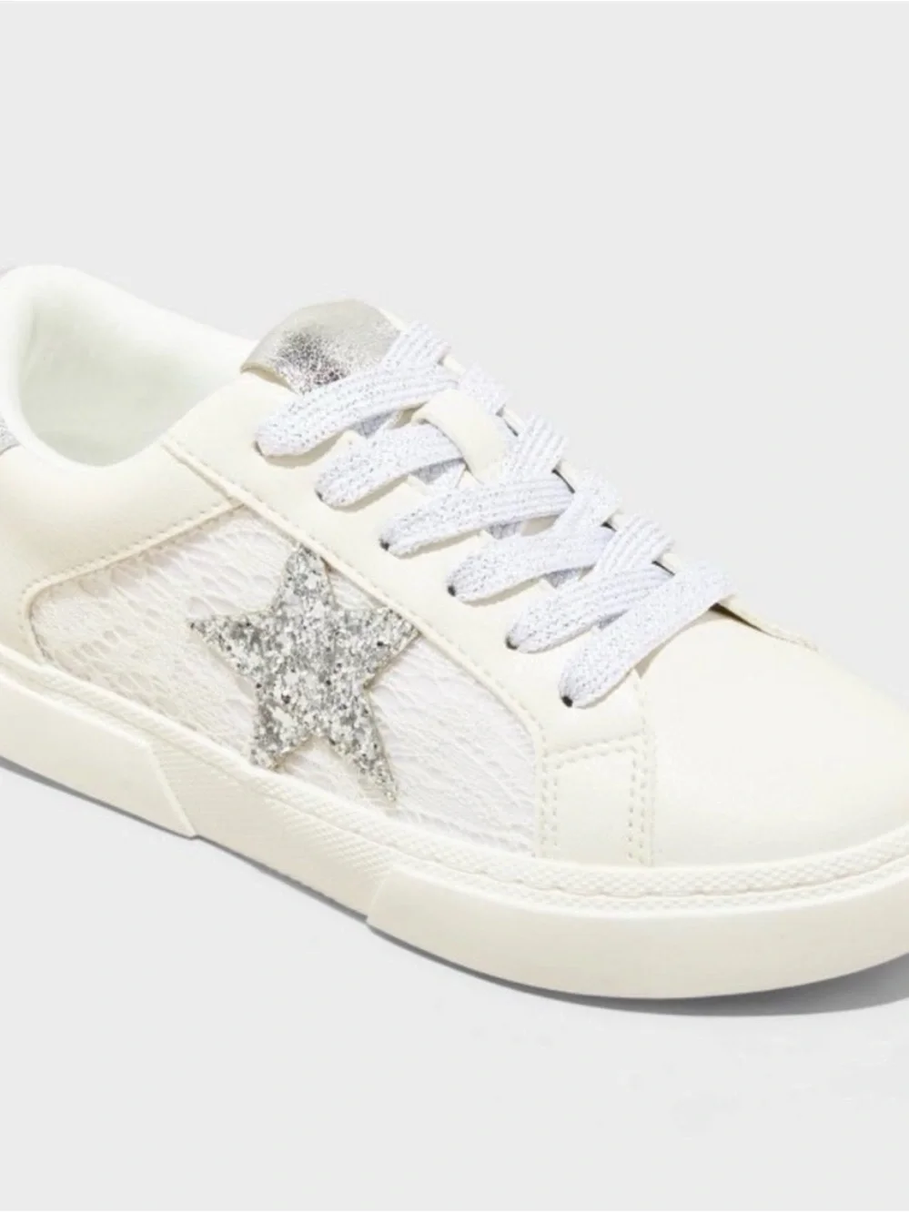 Target Art Class star sneakers size 4 big girl ladies 6